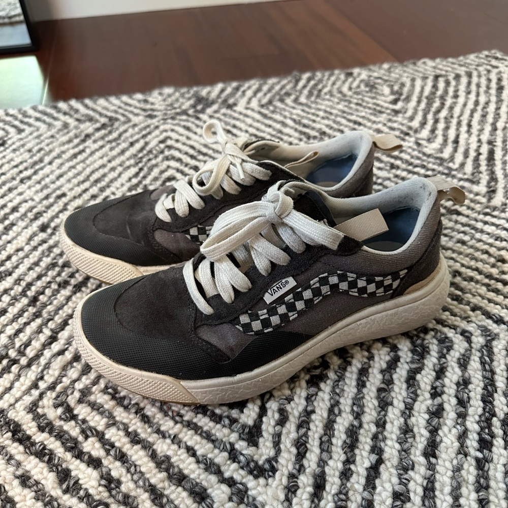 Van’s Ultrarange Sneakers Checkered Stripe